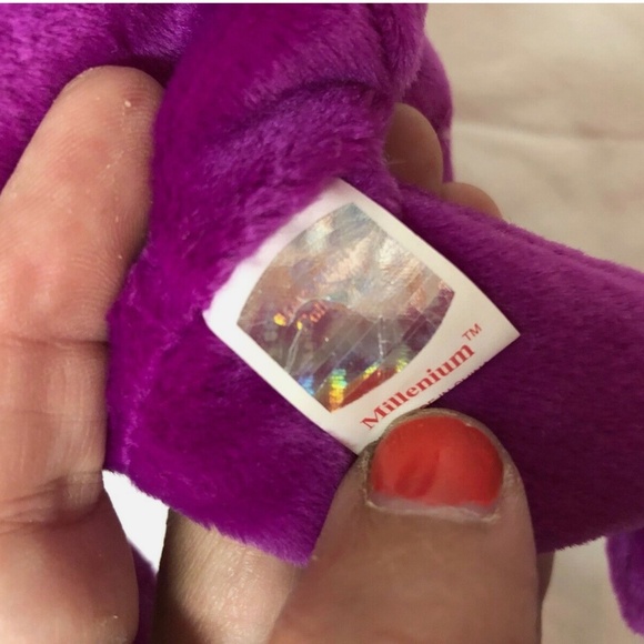 1999 Beanie Babies Magenta Plush 8.5" Millennium Bear w/Errors~MWMT Retired - Picture 3 of 6